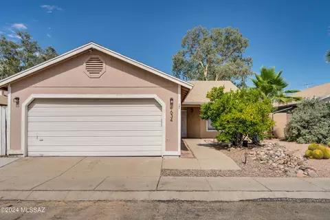 4634 N Courtney Dr, Tucson, AZ 85705