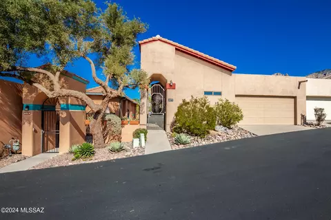 6073 N Tocito Pl, Tucson, AZ 85718