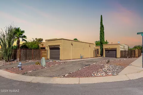 4426 W Pyracantha Dr, Tucson, AZ 85741