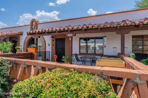 146 S Paseo Quinta #C, Green Valley, AZ 85614