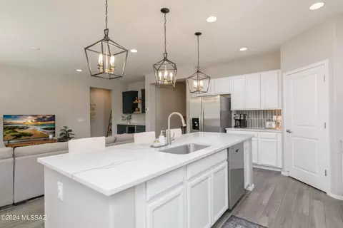 13905 E Silver Pine Trl, Vail, AZ 85641 photo 32