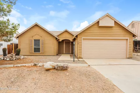 4050 W Treece Way, Tucson, AZ 85742