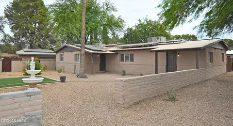 2641 E Fort Lowell Rd, Tucson, AZ 85716