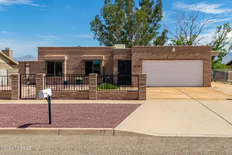 8325 E Stella Rd, Tucson, AZ 85730