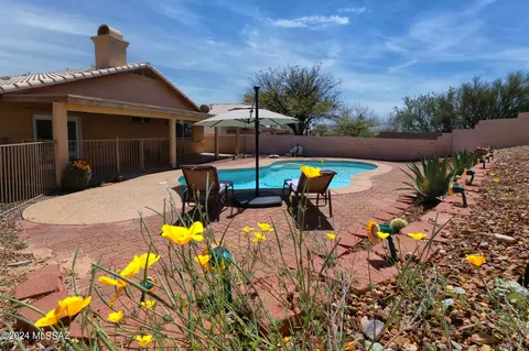10930 N Double Eagle Ct, Tucson, AZ 85737