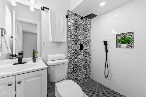 Bath - 4137 E 27th St, Tucson, AZ 85711 photo 1 of 3