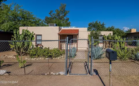 2010 N Dodge Blvd, Tucson, AZ 85716