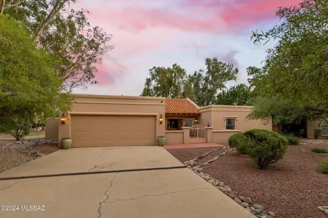 9230 E Springwater Ct, Tucson, AZ 85749