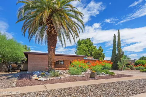 9015 E Lee St, Tucson, AZ 85715