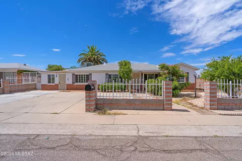 6526 E Broadway Blvd, Tucson, AZ 85710