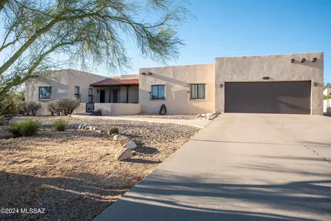 916 W San Martin Dr, Tucson, AZ 85704