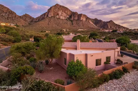 10060 N Alder Spring Dr, Oro Valley, AZ 85737