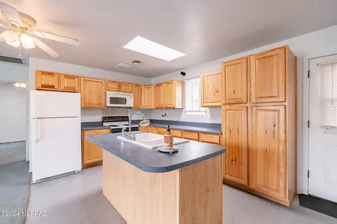 1313 N Santa Rosa Ave, Tucson, AZ 85712