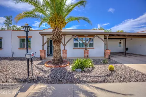 33 S Azurite Dr, Tucson, AZ 85745