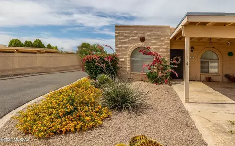 607 E Savannah St, Vail, AZ 85641 photo 2