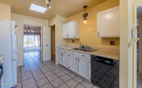 607 E Savannah St, Vail, AZ 85641 photo 8