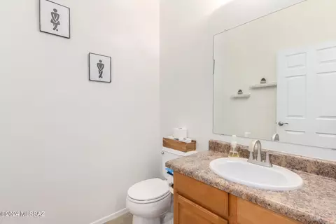 Bath - 7539 E Fair Meadows Loop, Tucson, AZ 85756 photo 1 of 5