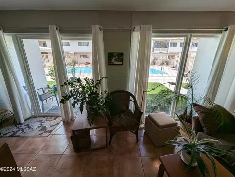 1482 S Palo Verde #H10, Tucson, AZ 85713