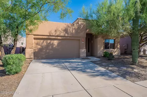 8498 N Sunny Rock Ridge Dr, Tucson, AZ 85743