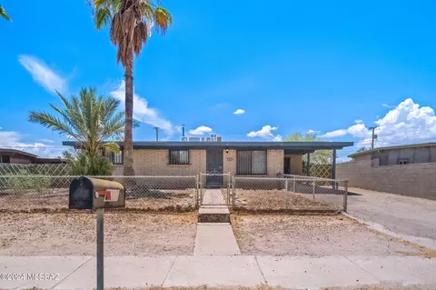725 W Santa Rosa St, Tucson, AZ 85706