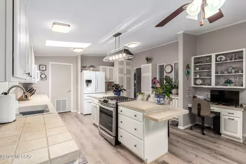 3549 S Goldleaf Loop, Tucson, AZ 85735 photo 10