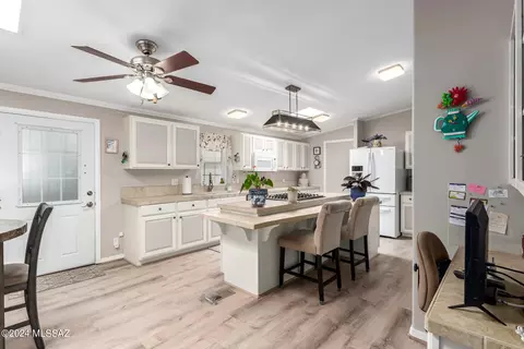 3549 S Goldleaf Loop, Tucson, AZ 85735 photo 8