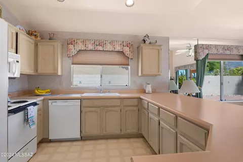 64345 E Round Robin Ln, Saddlebrooke, AZ 85739 photo 24
