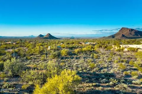 5737 N Tula Ln, Tucson, AZ 85743