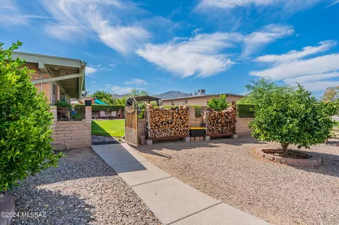 Exterior - 10440 E Observatory Dr, Vail, AZ 85641 photo 7 of 11
