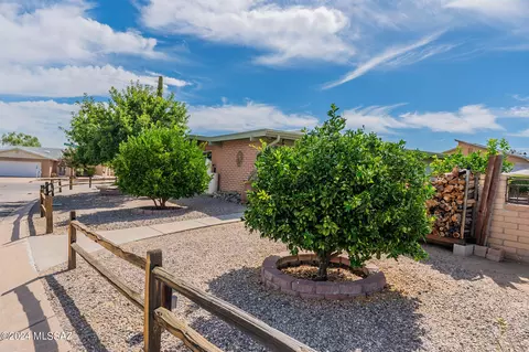 Exterior - 10440 E Observatory Dr, Vail, AZ 85641 photo 3 of 11