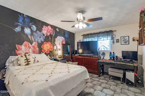 Bedroom - 10440 E Observatory Dr, Vail, AZ 85641 photo 3 of 4
