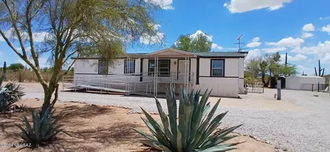 11335 W Najo Ln, Tucson, AZ 85743