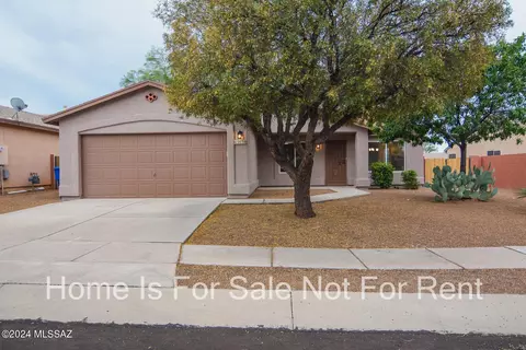 10038 E Moonstruck Way, Tucson, AZ 85747