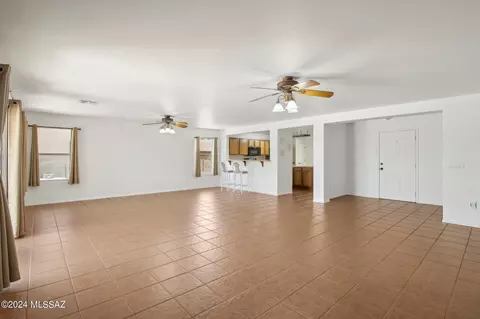 596 E Sterling Canyon Dr, Vail, AZ 85641 photo 9