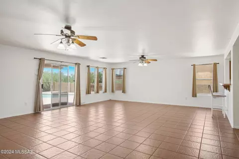 596 E Sterling Canyon Dr, Vail, AZ 85641 photo 2