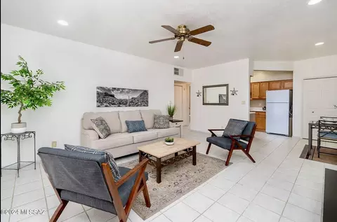 5500 N Valley View Rd #228, Tucson, AZ 85718