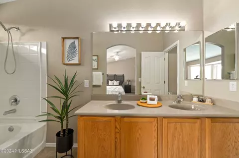 10575 E Heartleaf Willow Dr, Tucson, AZ 85747 photo 15