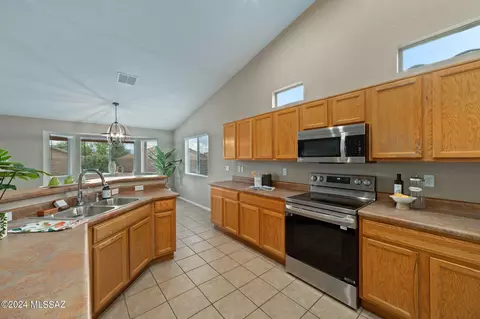 10575 E Heartleaf Willow Dr, Tucson, AZ 85747 photo 6
