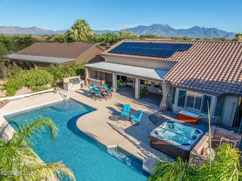 2595 E Alger Dr, Green Valley, AZ 85614