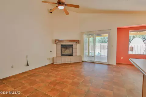 Living - 9141 Elderberry St, Tucson, AZ 85747 photo 1 of 5