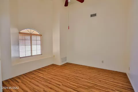 Living - 9141 Elderberry St, Tucson, AZ 85747 photo 2 of 5