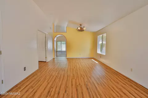 Living - 9141 Elderberry St, Tucson, AZ 85747 photo 4 of 5