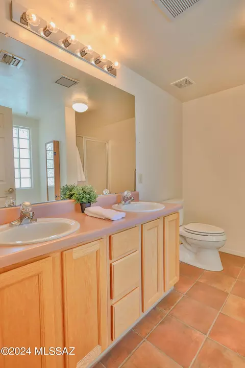 Bath - 9141 Elderberry St, Tucson, AZ 85747 photo 1 of 4