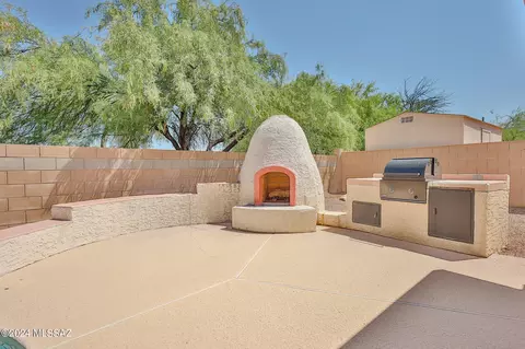 Exterior - 9141 Elderberry St, Tucson, AZ 85747 photo 6 of 7