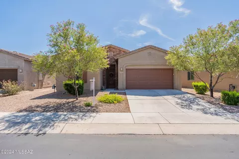 5473 S Guthrie Peak Dr, Green Valley, AZ 85622