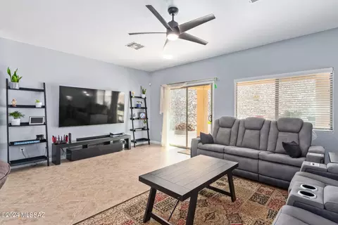 637 E Blue Rock Way, Vail, AZ 85641 photo 8