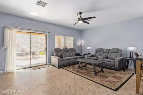 637 E Blue Rock Way, Vail, AZ 85641 photo 9