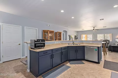 637 E Blue Rock Way, Vail, AZ 85641 photo 12