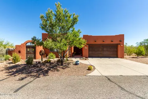 2020 S Double Circle Dr, Tucson, AZ 85713