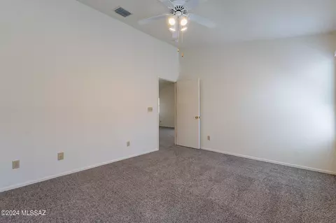 Bedroom - 9484 E Stonehaven Way, Tucson, AZ 85747 photo 2 of 5